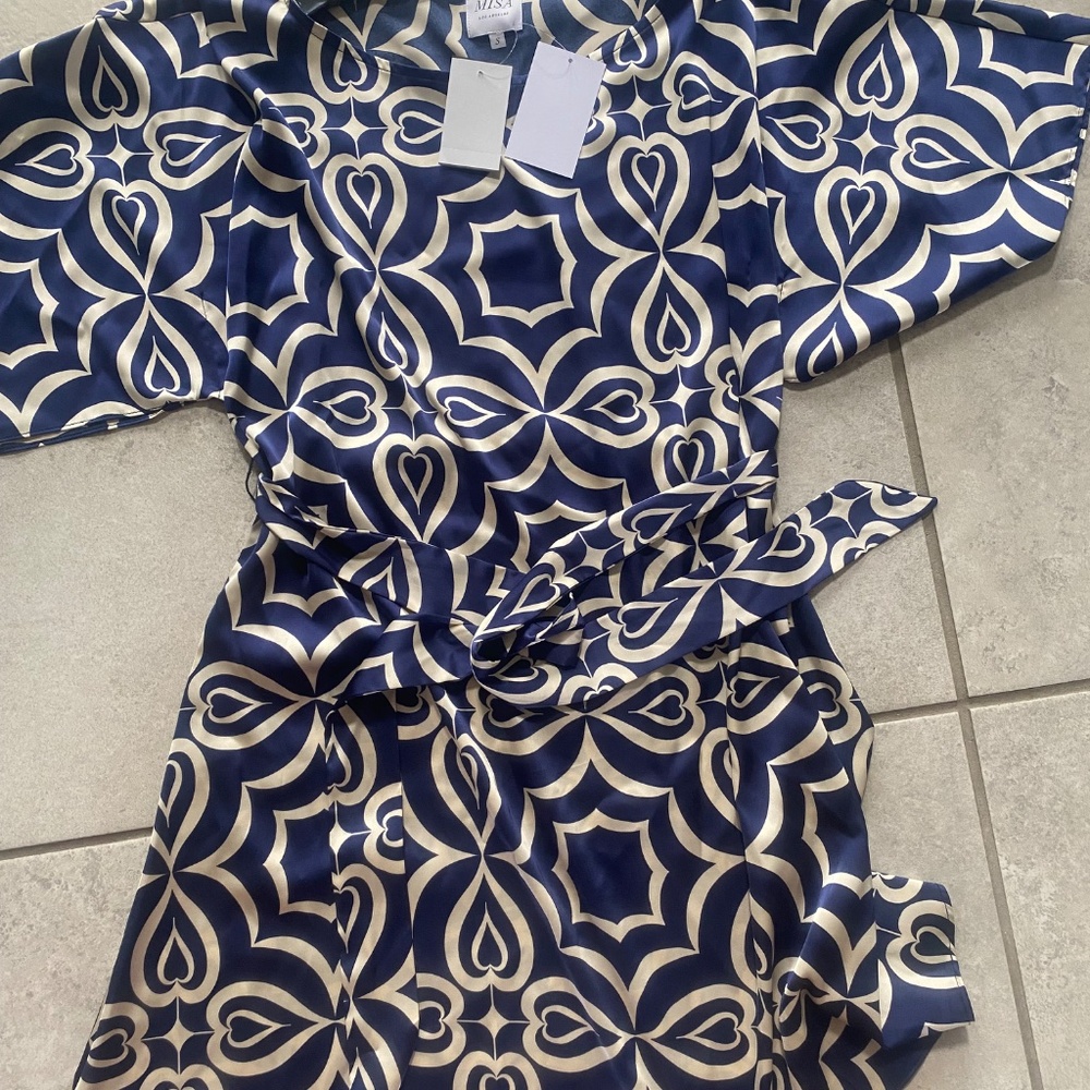 Dress - Picture 2 of 2